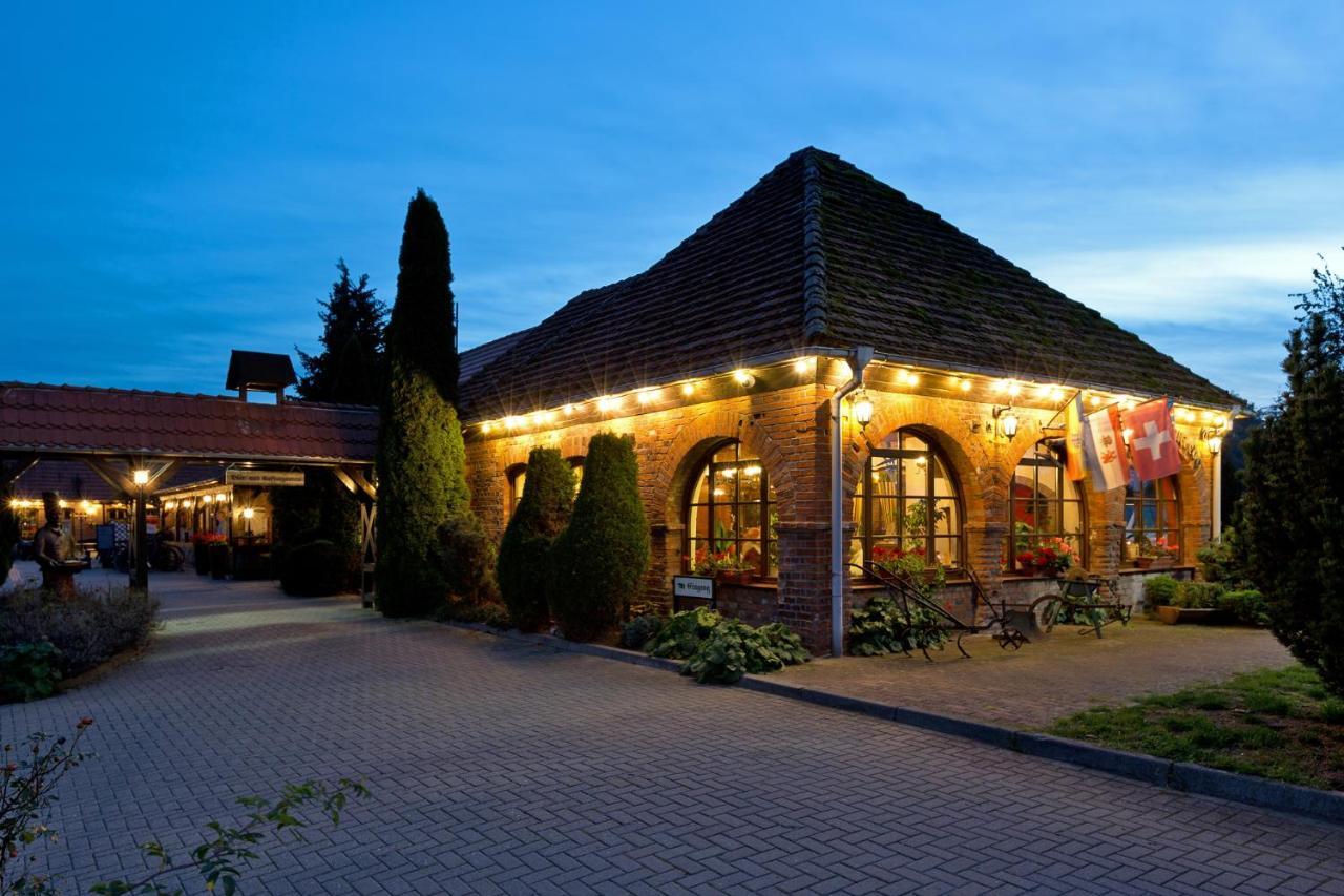 Landhotel Zur Schmiede Goehren-Lebbin Luaran gambar